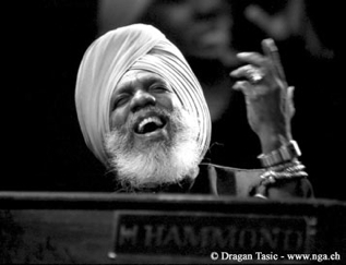 DR. LONNIE SMITH TRIO