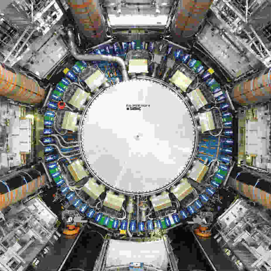 BIT Teatergarasjen: Some use for your broken clay pots - Christophe Meierhans (BE)