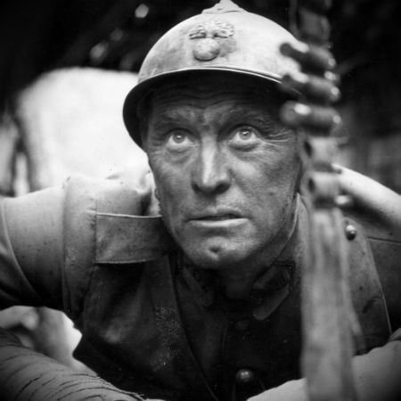 FILM: PATHS OF GLORY - STANLEY KUBRICK 1957